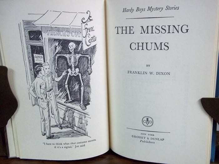 The Missing Chums (Hardy Boys, Book 4) - CharlottesWebTheChildrensBookStore.comCharlottesWebTheChildrensBookStore9780448089041